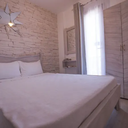 Menendi 3*