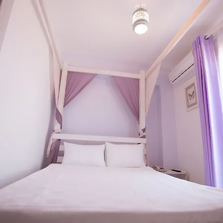 Menendi Hotel Foca
