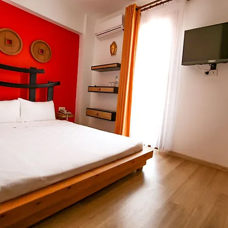 Hotel Menendi 3*
