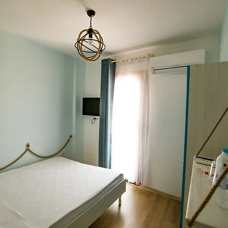 Menendi Hotel 3*