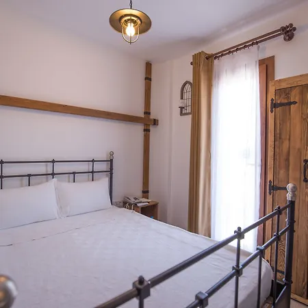 Hotel Menendi 3*