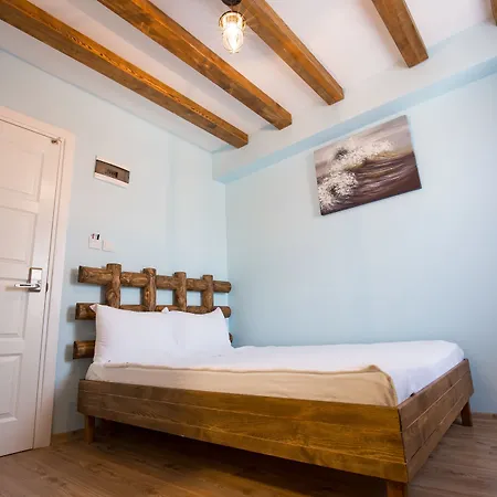 Menendi 3*